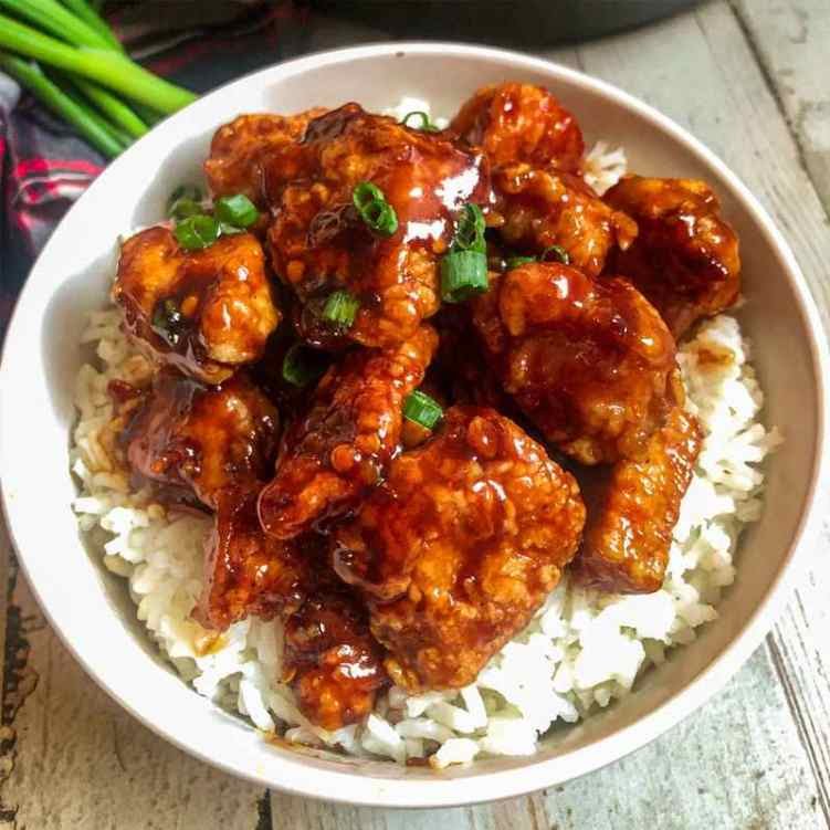 Fan Szechuan Restaurant & Bar 大宅门餐厅酒吧 by null