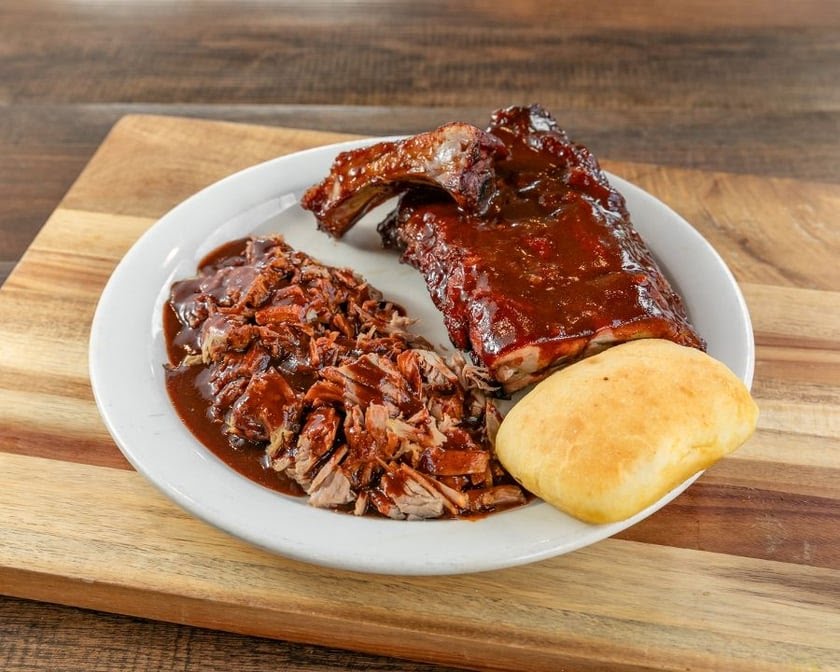 Leonard's Pit Barbecue by null