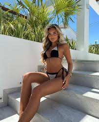 little  ebony in tight bikini |Ebony Teen Bikini Pictures | Freepik