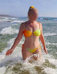 Exhibitionist wife flashes at public beach jpg x Beach wife