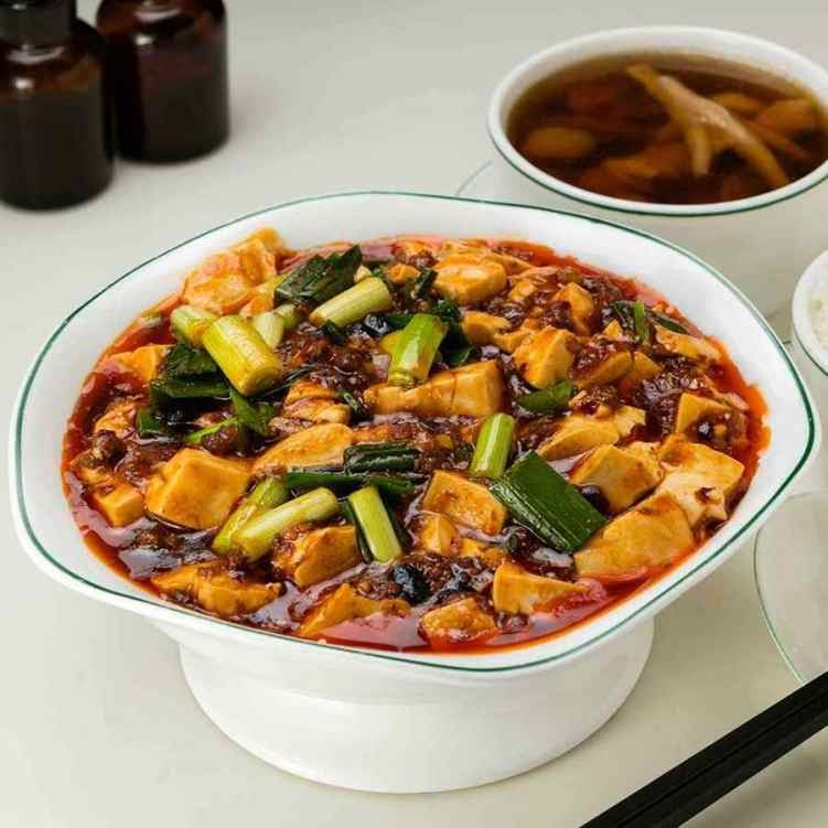 Fan Szechuan Restaurant & Bar 大宅门餐厅酒吧 by null