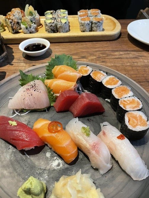 QU JAPAN BISTRO & BAR by null