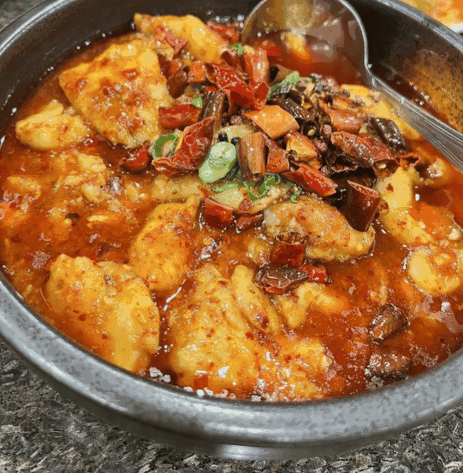 Yunnan Restaurant 云南过桥园 by null