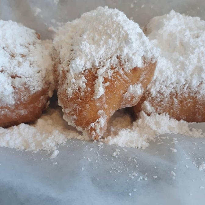 Matt & Memere's by null