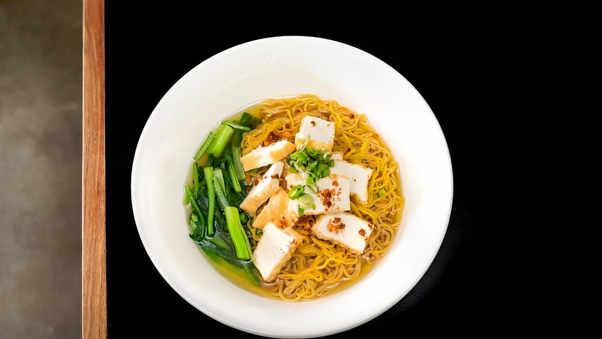 Khao Moo Dang by null