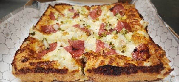 Hippie's Pizza by null