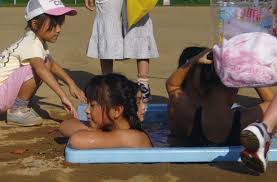 JS 風呂|楽しくお風呂に入る女の子の写真素材 [16038307] - PIXTA