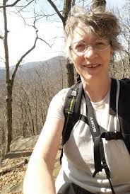 teen hairy pissing girl|Peeing in the Woods and Other Unlady Like Pursuits in the Great Outdoors. -  The Trek