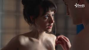 洋画　おっぱい　濡れ場|虚ろな男のローナ・ミトラ | xHamster