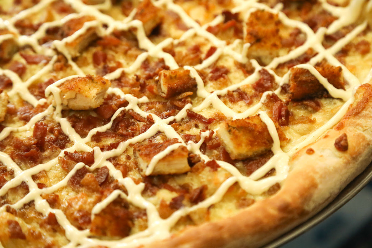 Robert's Pizzeria by null