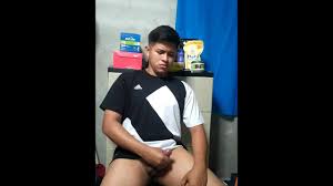 Joven se masturba viendo porno pornhub gay jpg x Joven masturbandose