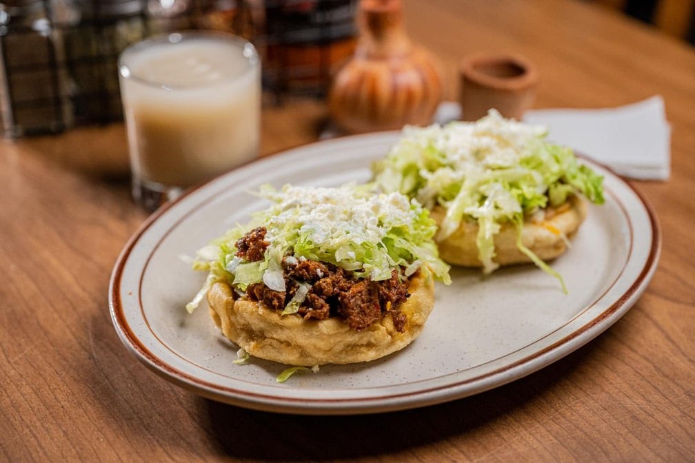 La Jalisciense Supermercado Y Taqueria by null