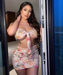 Gorgeous curvy girls take it all jpg x Sexy thick girls