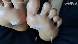 Eaftggaaaa uhx qpkwu jpg x Feet cum