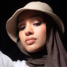 rabea model|Rabea Gebler | @barbararuech  が私のワークショップに来てくれて、素晴らしい会話をするだけでなく、彼女は私の美しい画像を何枚か撮ってくれました。 ありがとう、親愛なる人 🤍 |  Instagram