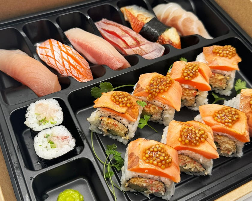Mikan Sushi Bento by null