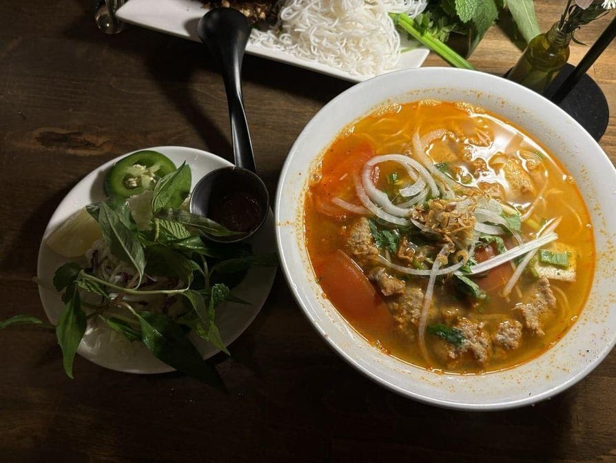 Tay Ho Oakland Restaurant & Bar by null