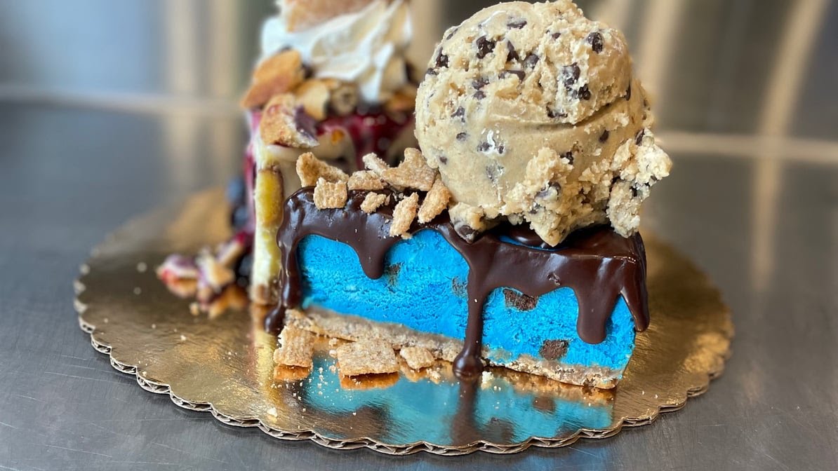 Sugar Vault Desserts & Bakery by null