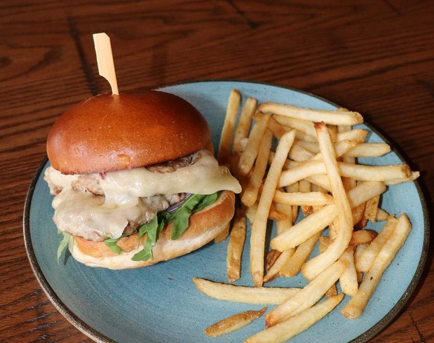 Cityside Tavern by null