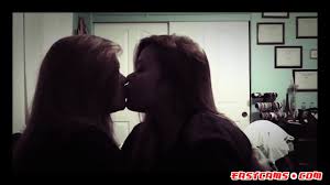 Amateur lesbian kissing jpg x Amateur lesbian kissing