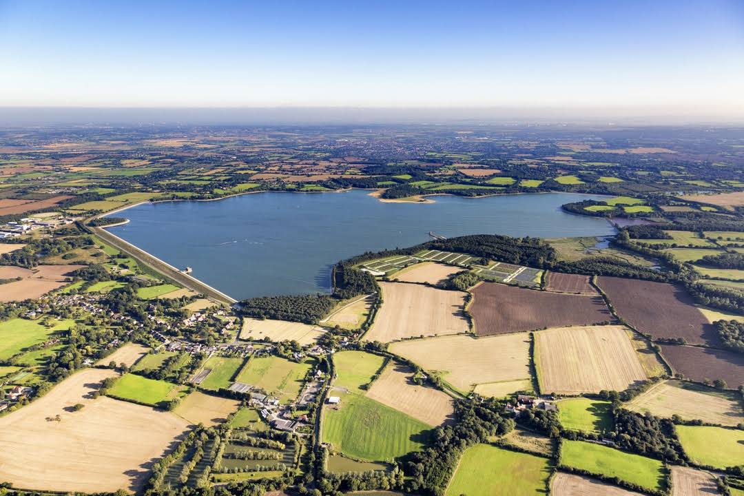 Hanningfield Reservoir image