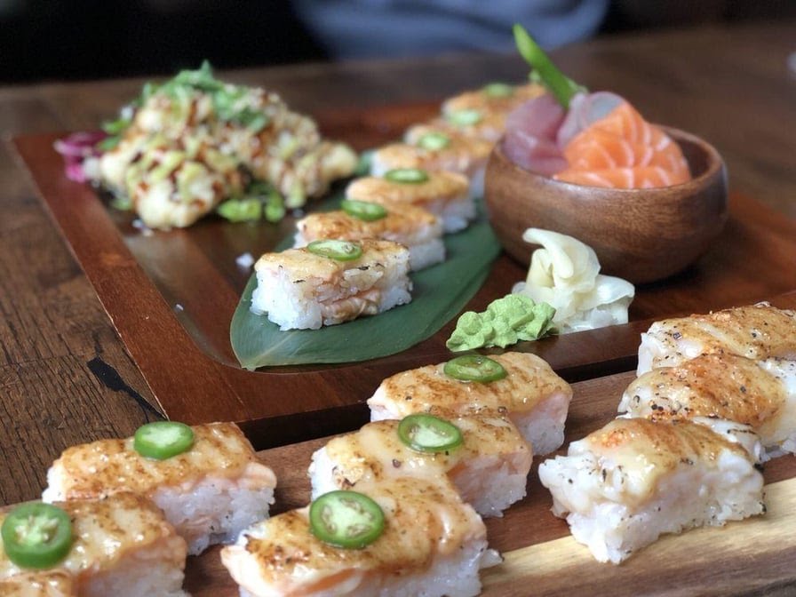 Green Leaf Sushi l Burnaby by null