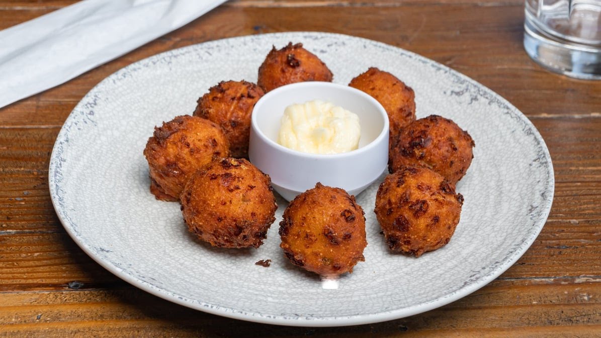 Vola’s Dockside Grill and Hi-Tide Lounge by null