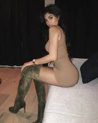 The sexy kendall jenner nudes jpg x Kylie jenner sexy