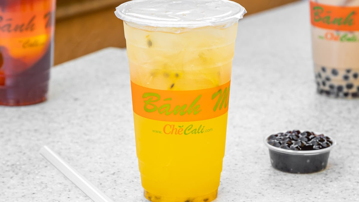 Banh Mi & Che Cali by null