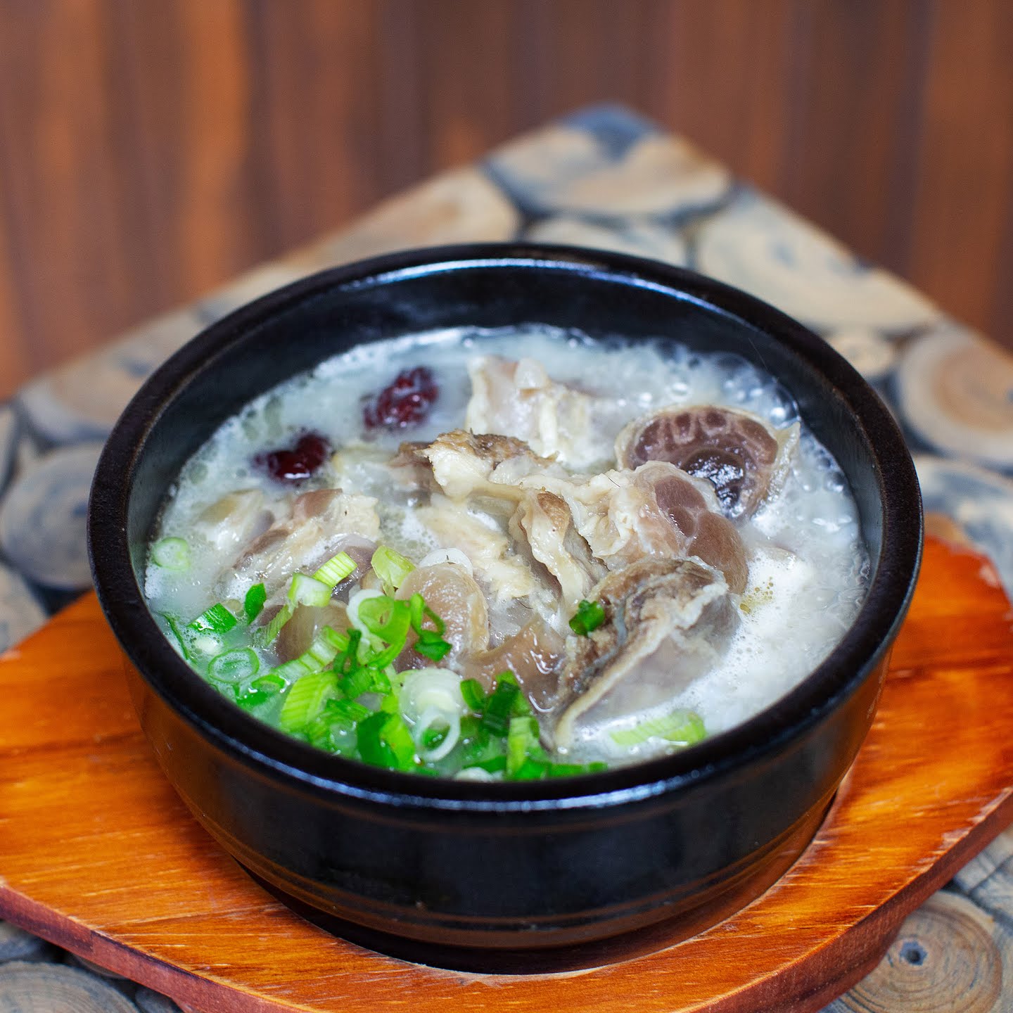 Narrow Street 512 by null