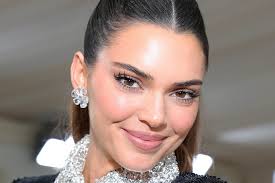 Kendall jenner love magazine cover anniversary video jpg x Kendall jenner