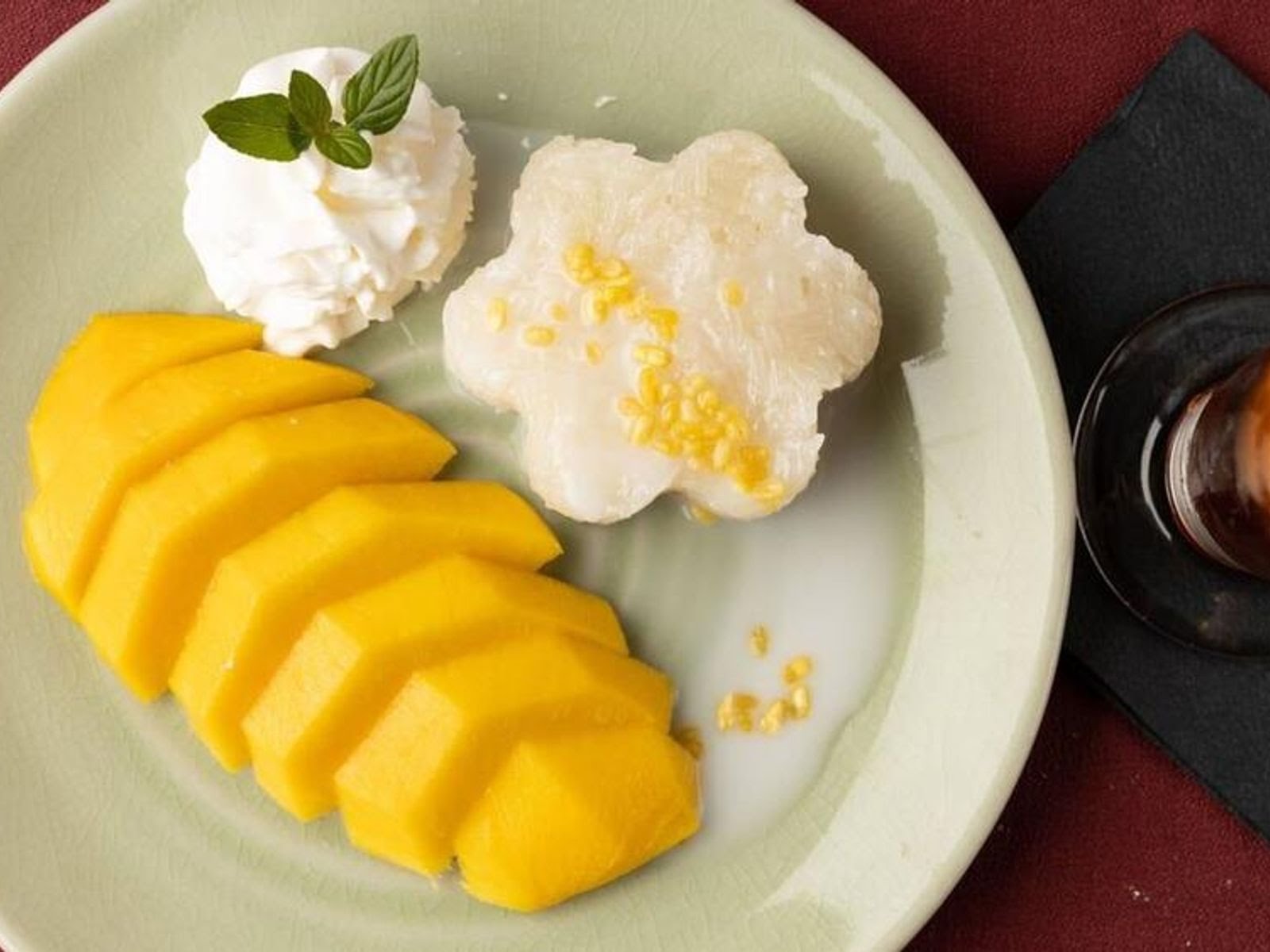 Thaijindesu Thai and Sushi Bar by null