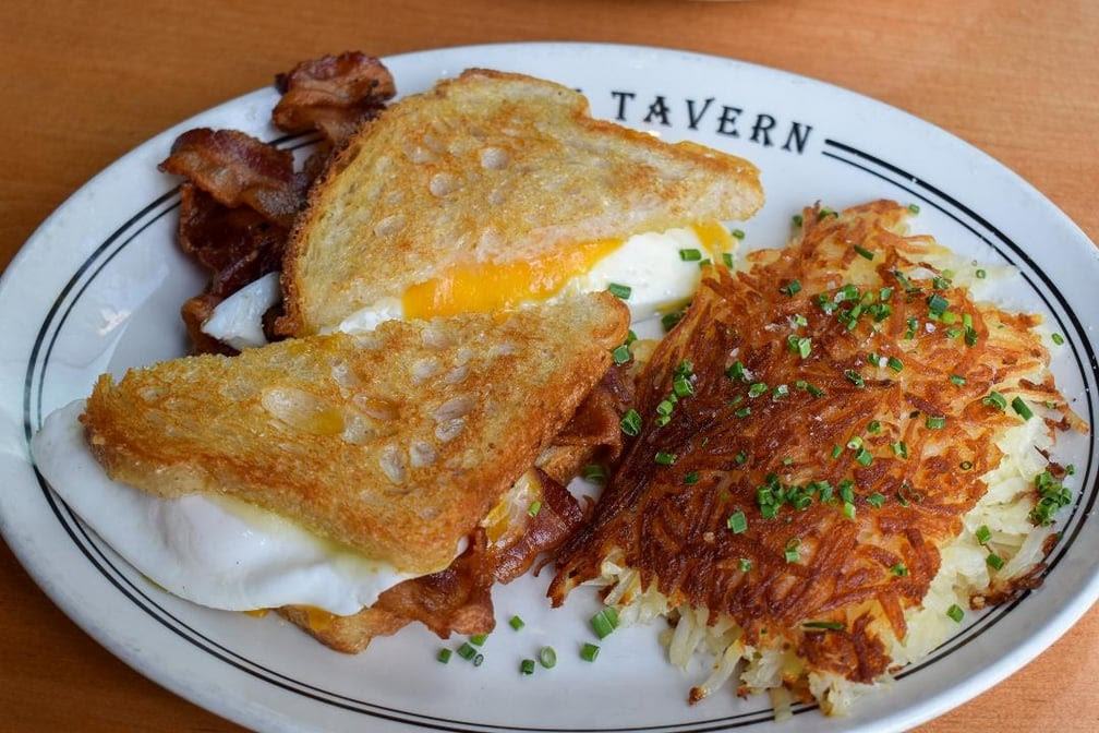 Lincoln Tavern & Restaurant by null