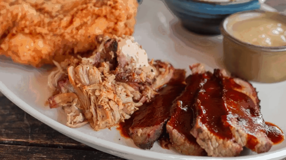 Gus's BBQ by null