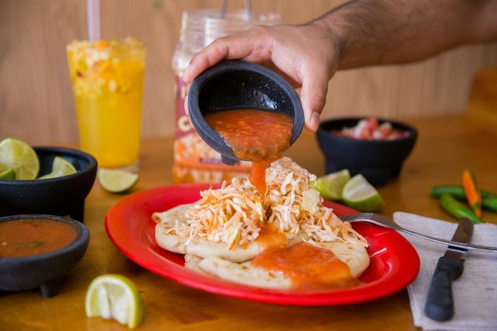 Las Cazuelas Restaurant & Pupuseria by null