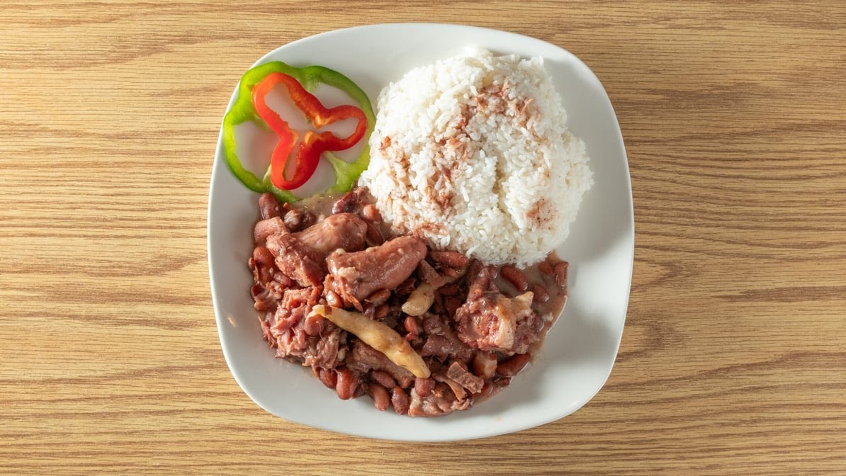 SHANAS CARIBBEAN CAFE by null