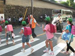 盗撮 登下校小学生|通学する小学生 - 商用利用可能な写真素材・イラスト素材ならストックフォトの定額制ペイレスイメージズ