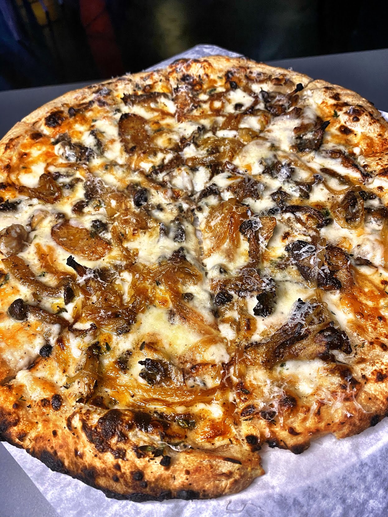 Munchie's Pizza Club by null
