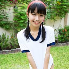 ジュニアアイドル　ブルマ　エロ|永井里菜【ジュニアアイドル】青いブルマと体操服がエッチな画像 | いちごキャンディキャンディ