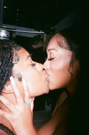 Ebony lesbian kissing jpg x Ebony lesbian kissing