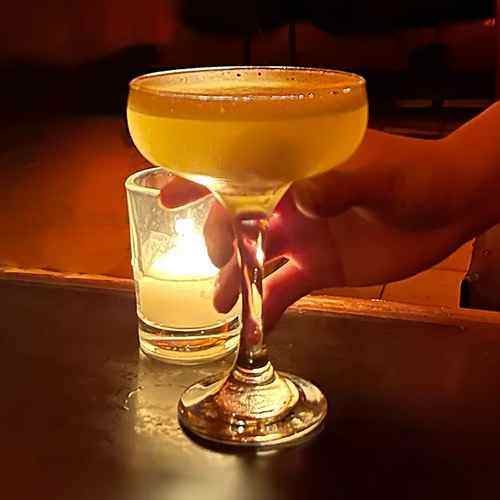 Lion Sports Bar by null