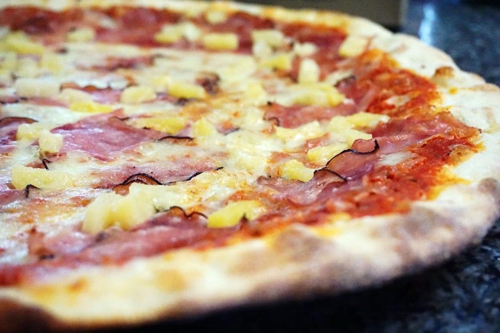 Pauly's Pizza Joint by null