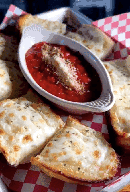 Toss Pizzeria & Pub by null