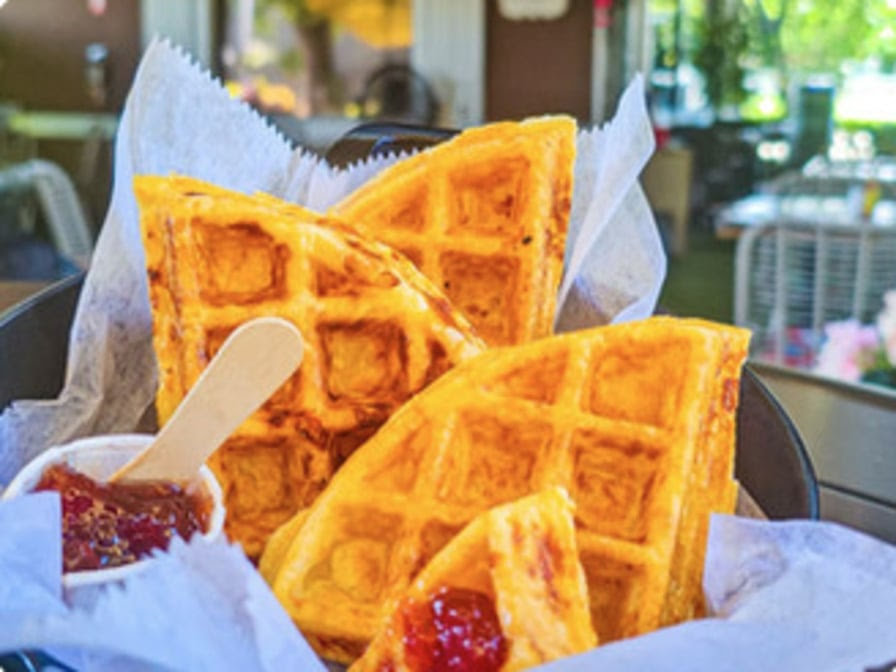 Bulegreen Cafe Yard by null