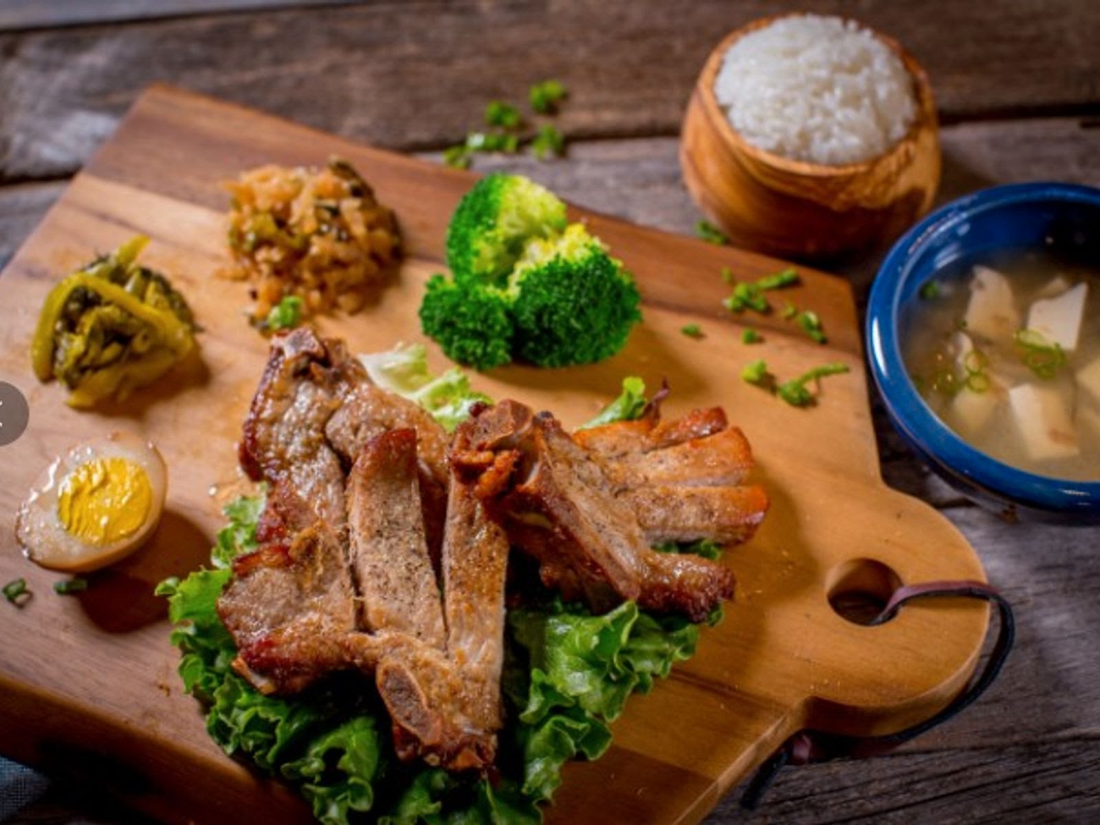 8090 Taiwanese Food by null