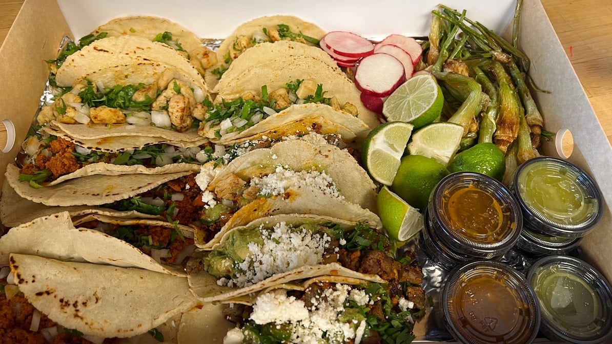 El Pueblo Taqueria by null