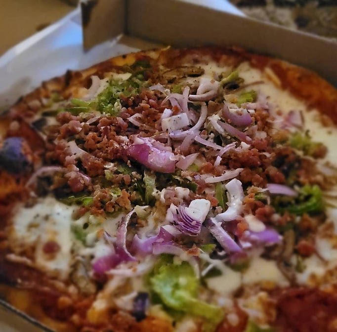 Pizza St-Viateur by null