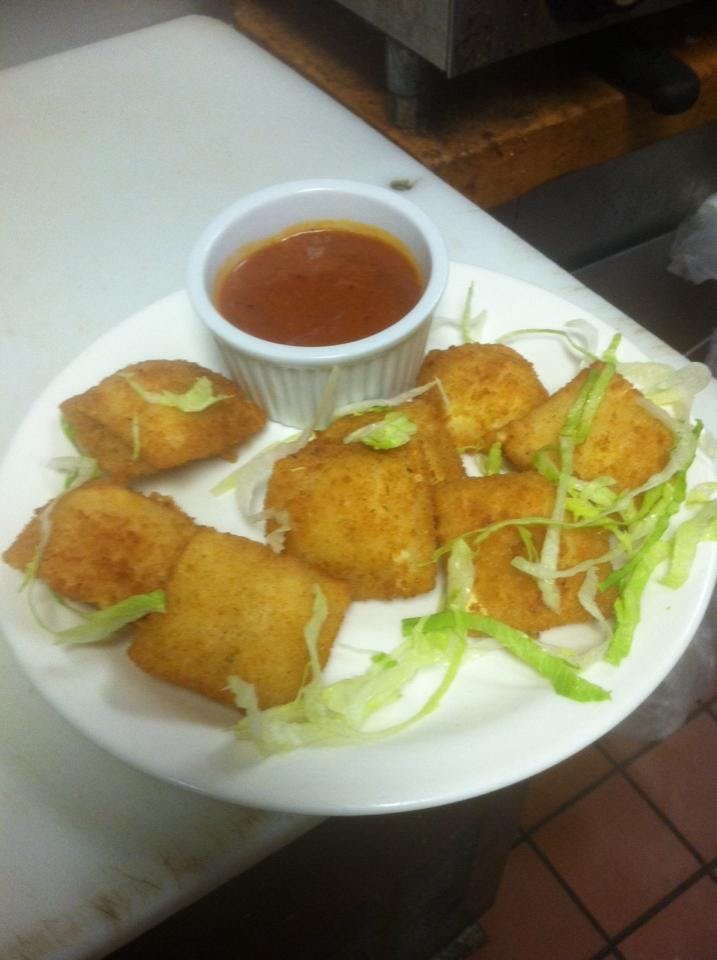 Dino's Pizza by null