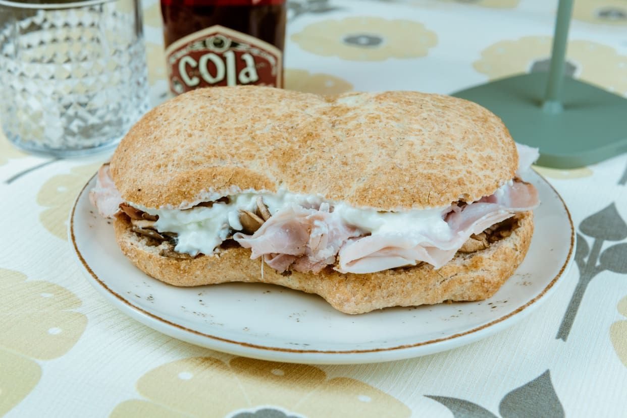 Delicatessen in drogheria by null