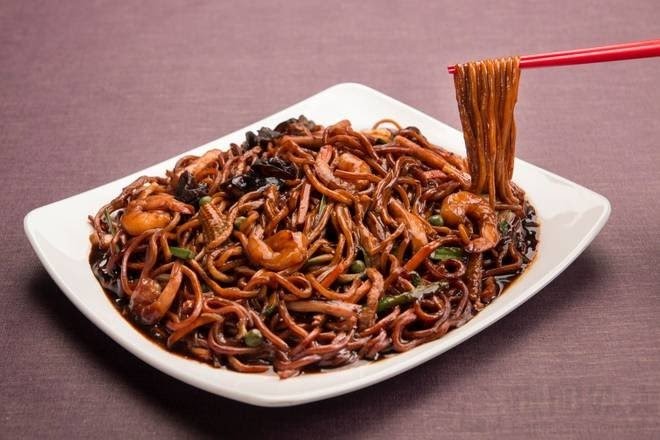 Paik's Noodle by null